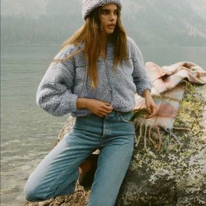 Urban Outfitters!! BDG Hooded Crop Teddy Jacket🌸💕